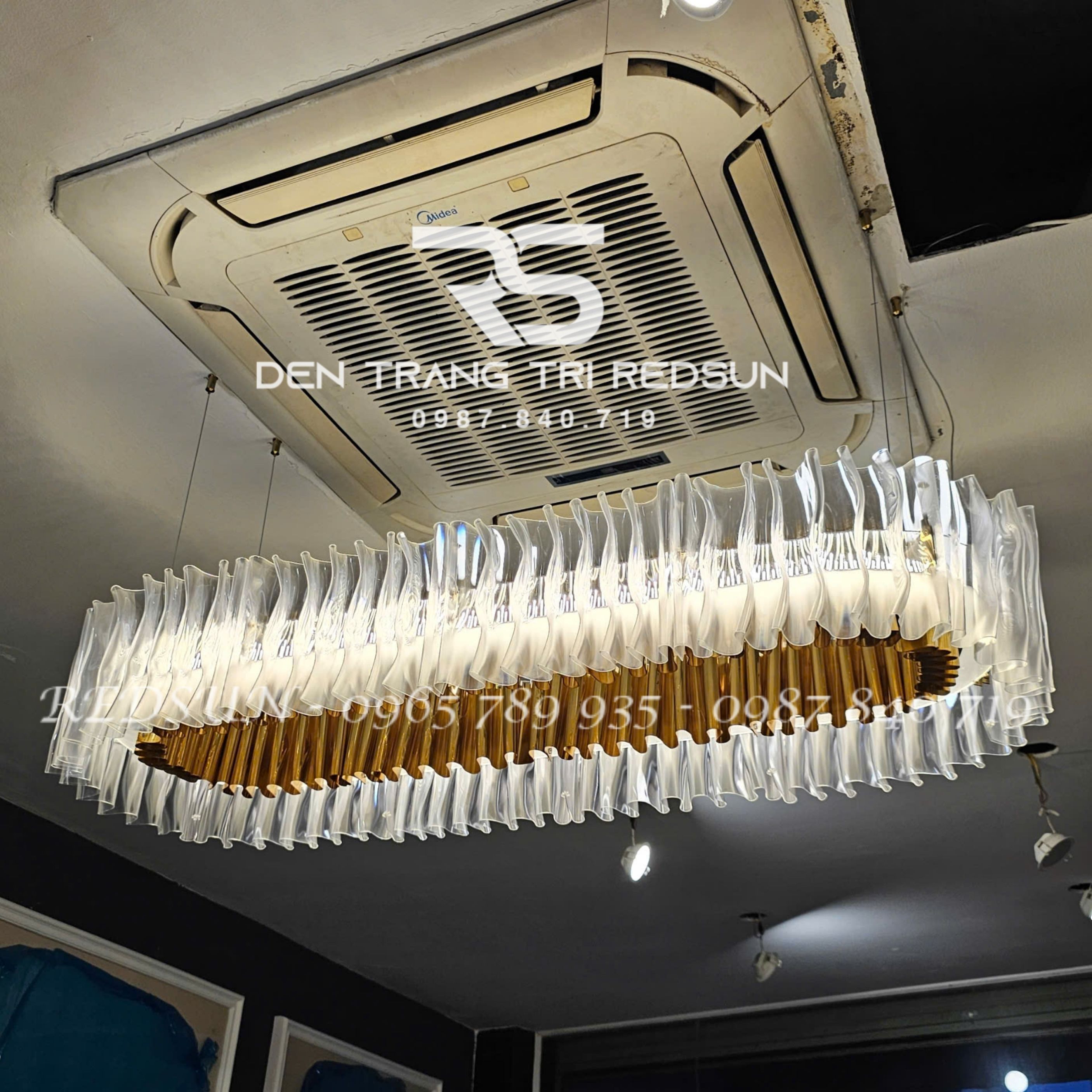 Đèn Chùm Bàn Ăn Hiện Đại Phong Cách Bắc Âu Chất Liệu Acrylic DC-L047