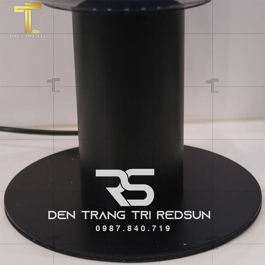 Đèn Bàn Hiện Đại Bắc Âu DB2079