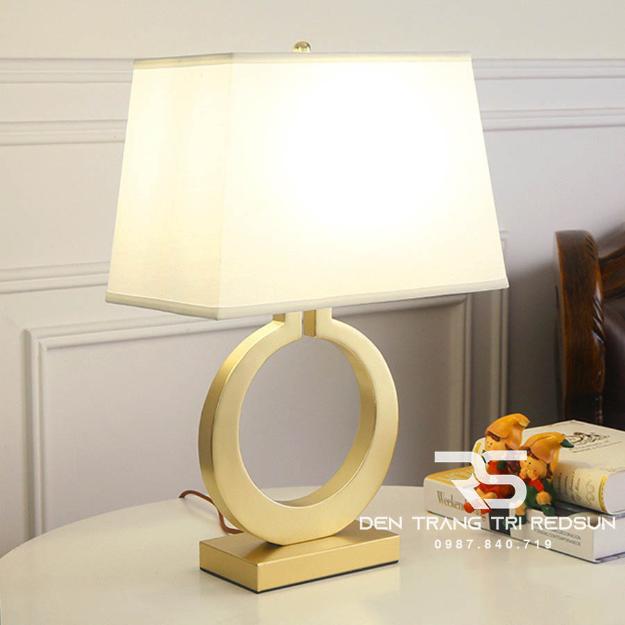Đèn Bàn Hiện Đại Bắc Âu DB2068