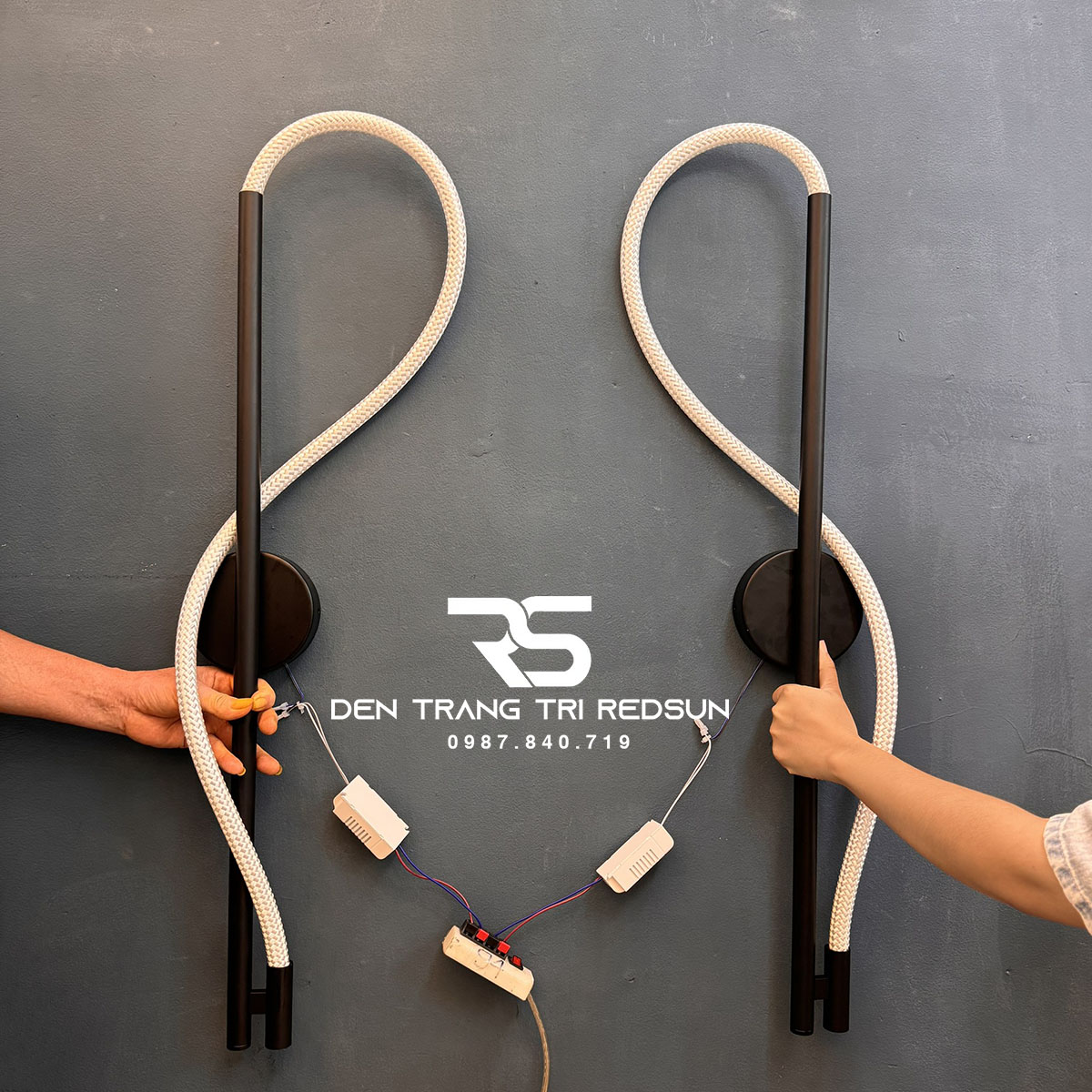 Đèn Tường Hiện Đại Trang Trí Phòng Khách, Phòng Ngủ, Cầu Thang Phong Cách Bắc Âu Thân Dài Ống LED Xoắn DT-125