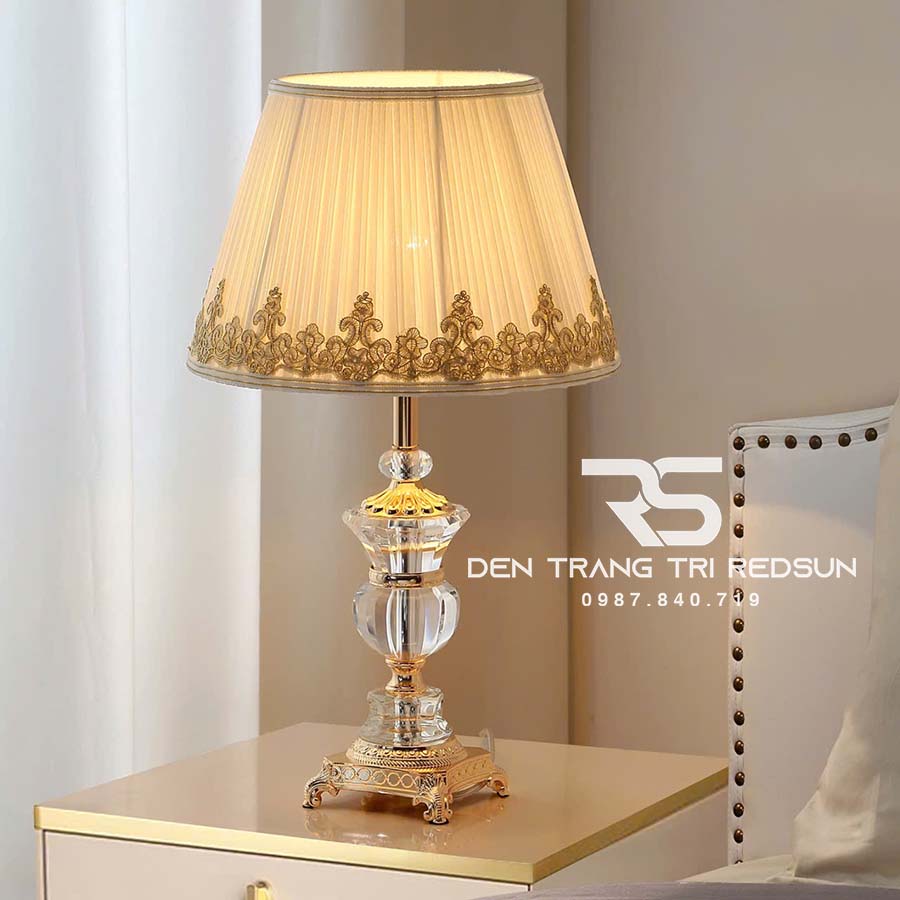 Đèn Bàn Hiện Đại DB-C8018