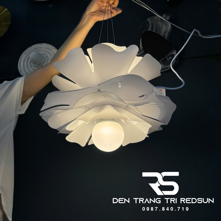 Đèn Thả Trần Dáng Hoa Hiện Đại Chất Liệu Acrylic Phong Cách Bắc Âu CDT-T042
