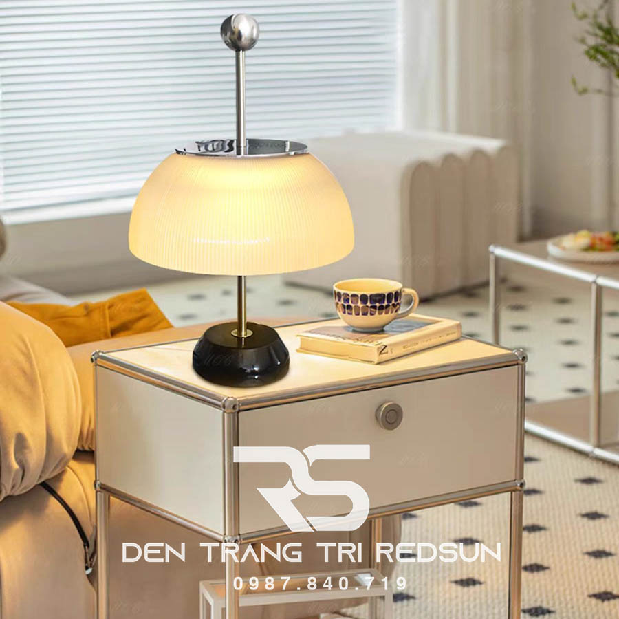 Đèn Bàn Hiện Đại Bắc Âu DB2076