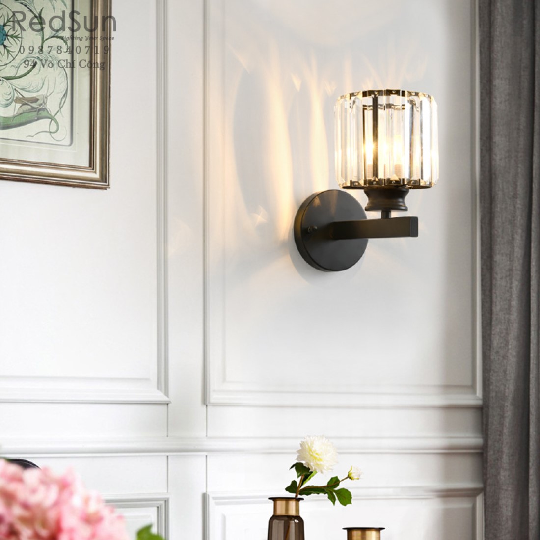 Đèn tường chao trụ thân đen DT1136