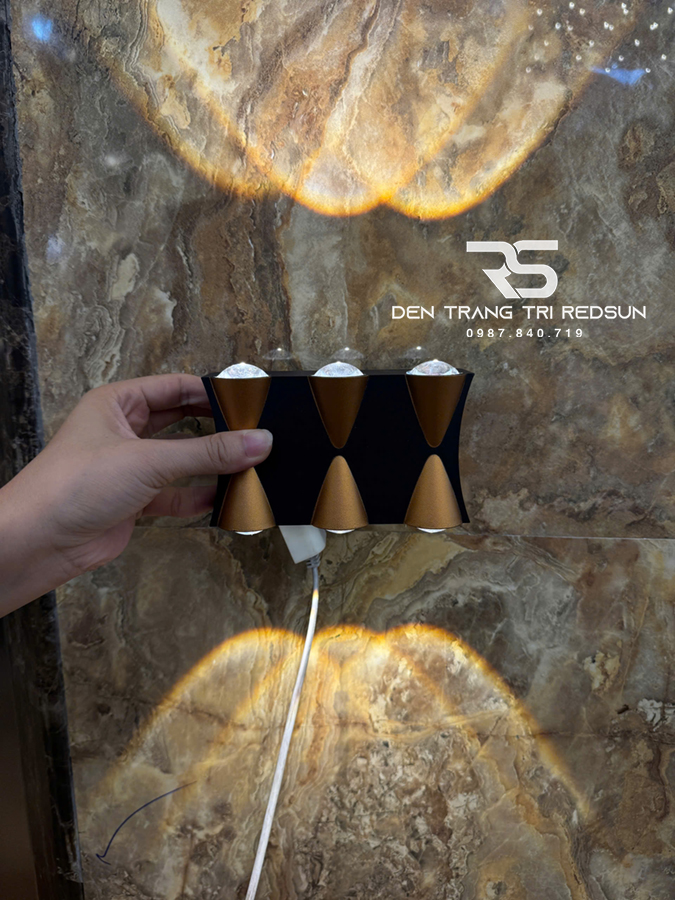 Đèn tường hiện đại lắp cầu thang LT048/6