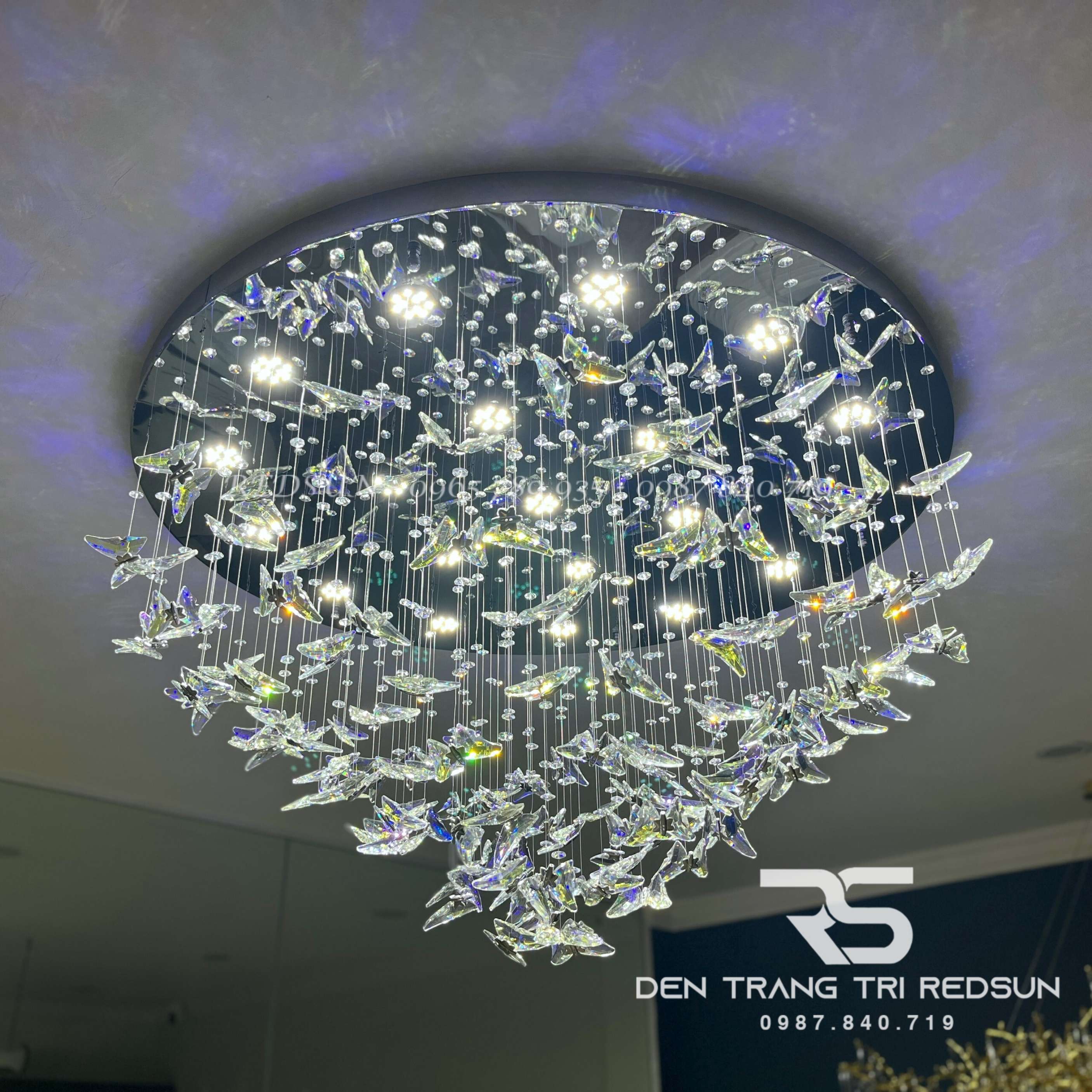 Đèn Thả Thông Tầng Hiện Đại Bướm Pha Lê HTK061