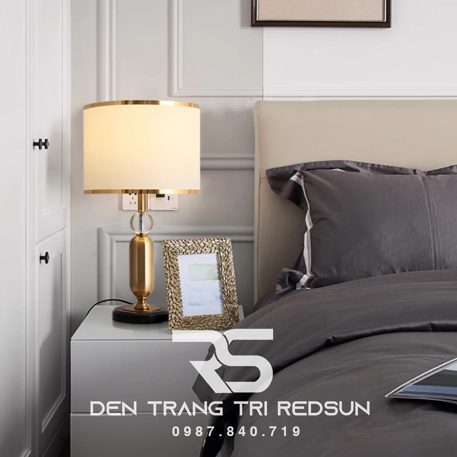 Đèn Bàn Hiện Đại DB-C2188