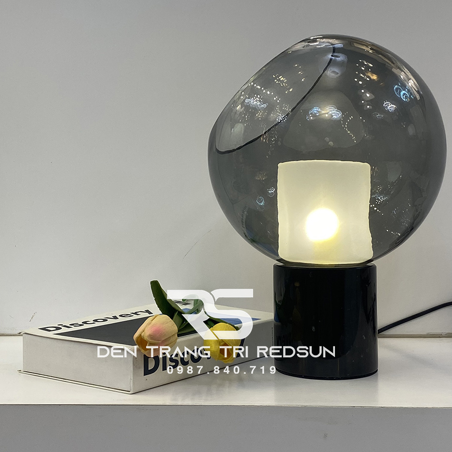 Đèn Bàn Hiện Đại Bắc Âu DB2086