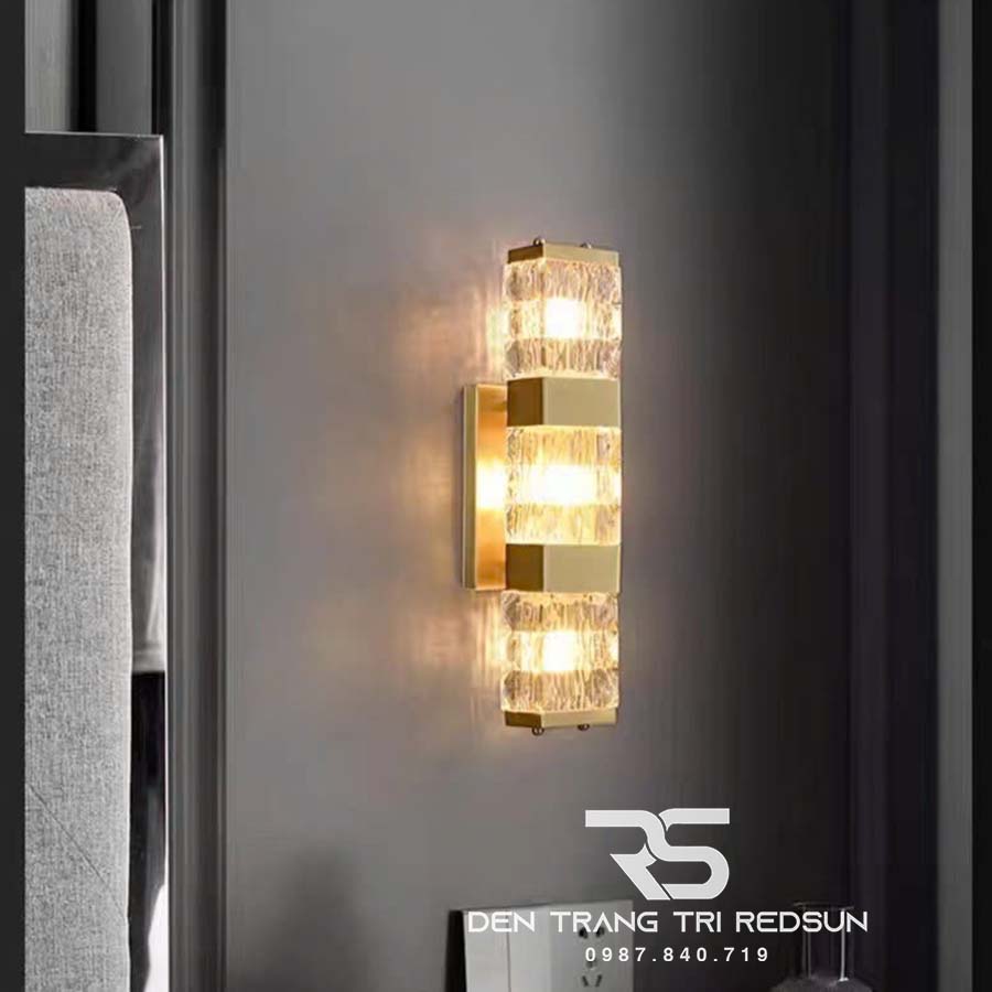 Đèn Tường Trang Trí Phòng Khách, Phòng Ngủ, Cầu Thang Phong Cách Bắc Âu Chất Liệu Pha Lê DTP-008