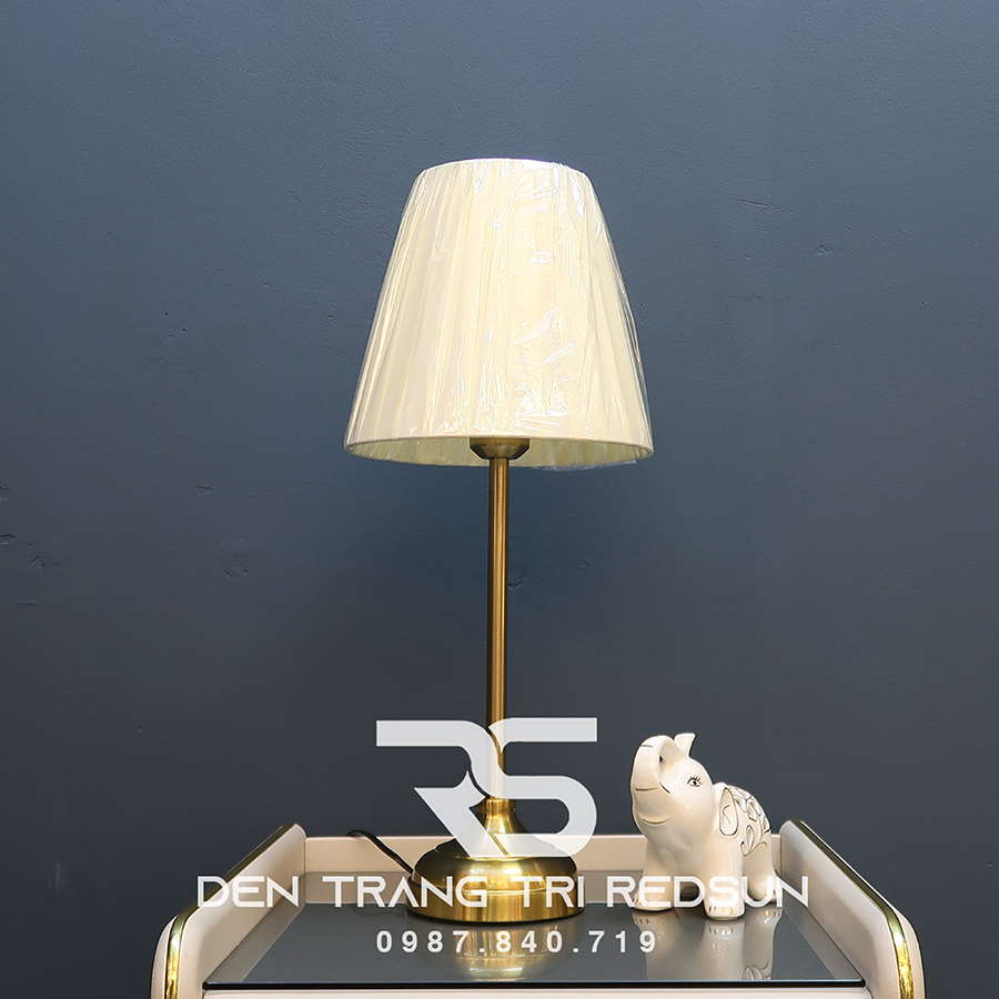 B133 Đèn Bàn Hiện Đại B133 | Đèn & Nội thất Trang Trí REDSUN