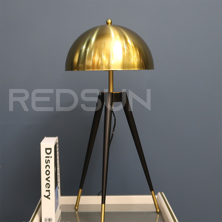 Đèn Bàn Hiện Đại Bắc Âu DB2077