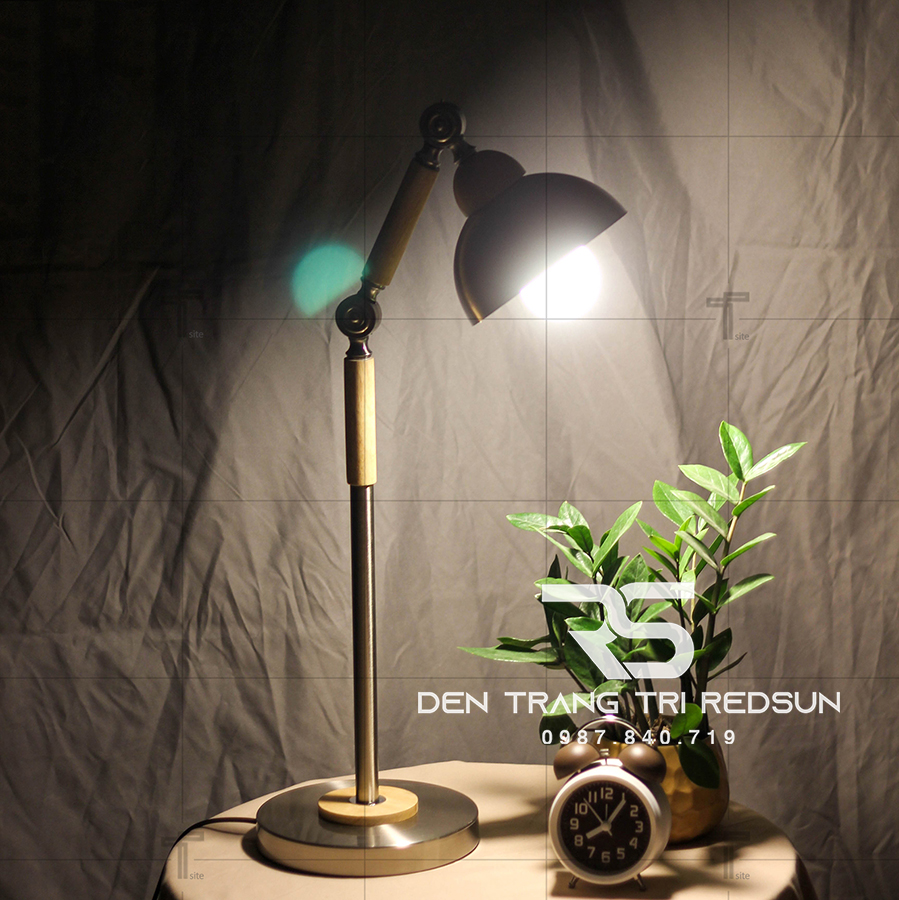 Đèn bàn hiện đại DB-C2083
