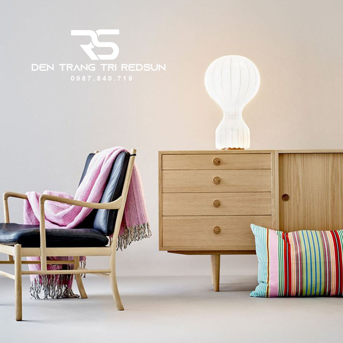 Đèn Bàn Hiện Đại DB2099