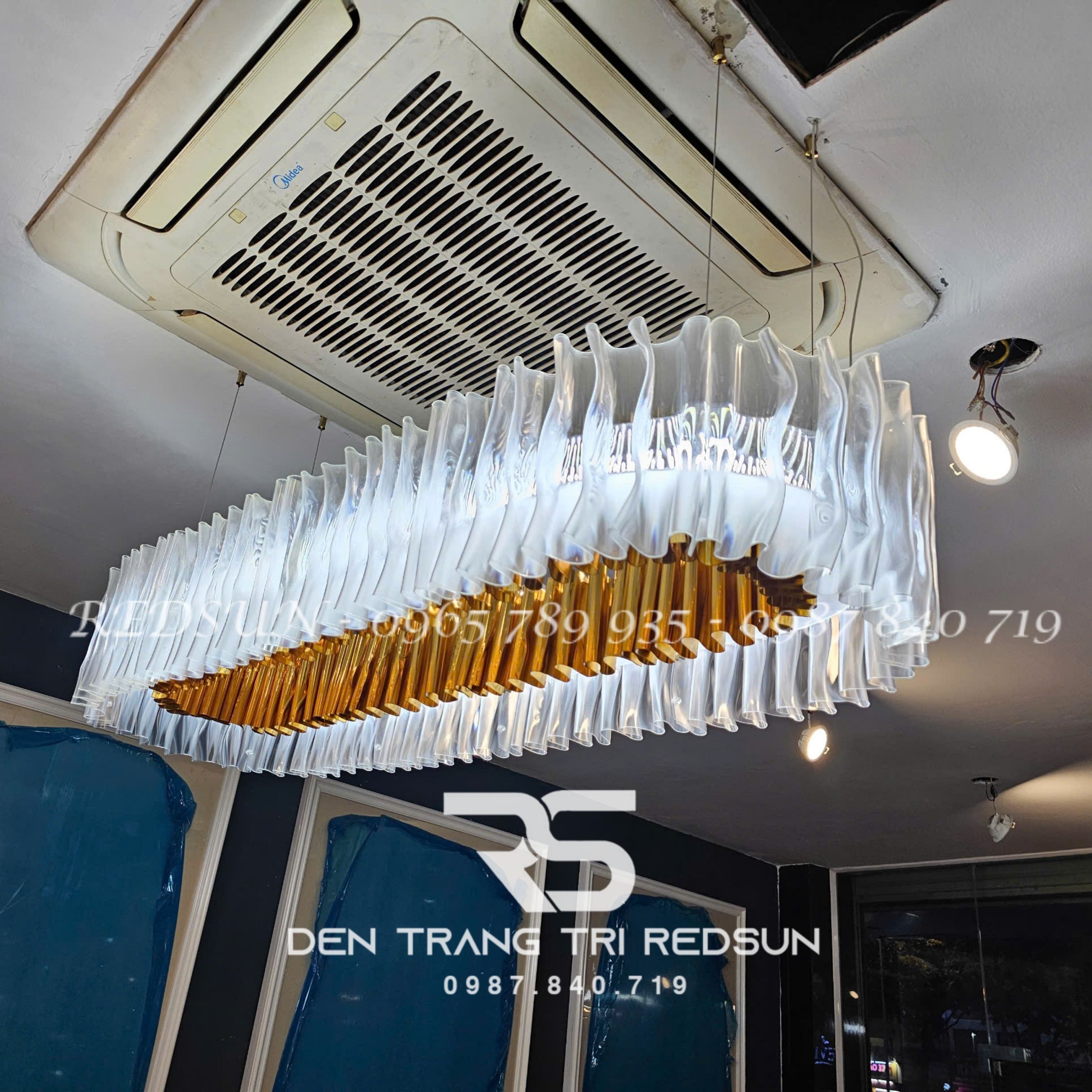 Đèn Chùm Bàn Ăn Hiện Đại Phong Cách Bắc Âu Chất Liệu Acrylic DC-L047