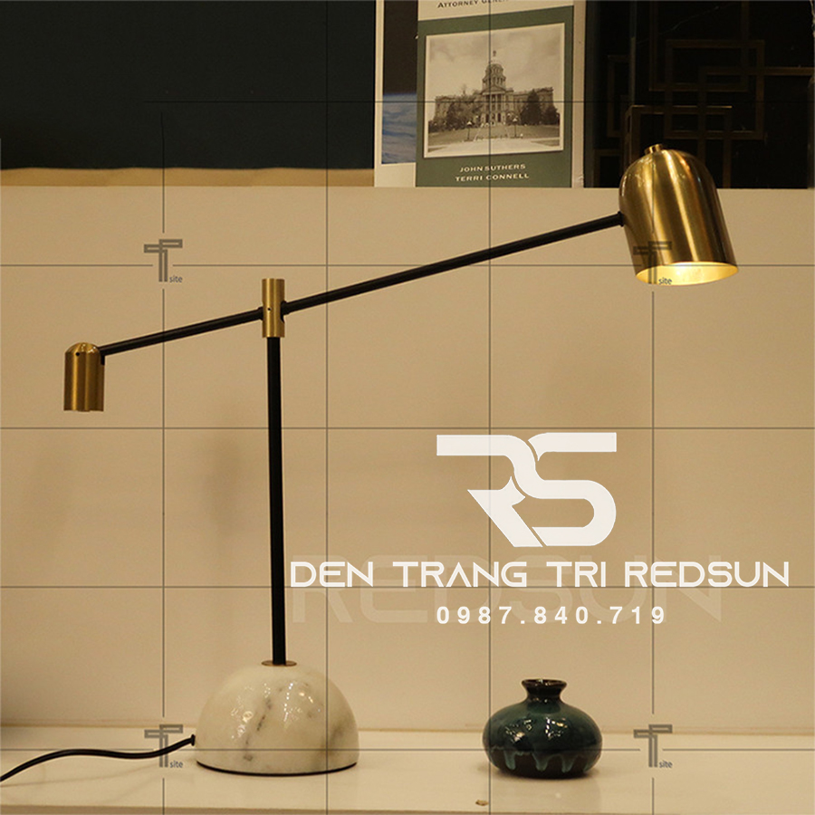 Đèn Bàn Hiện Đại Bắc Âu DB2078