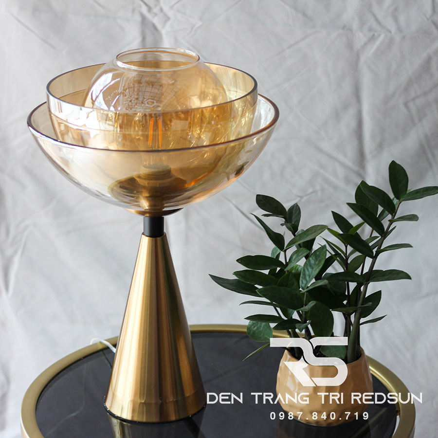 den-ban-hien-dai-db2029