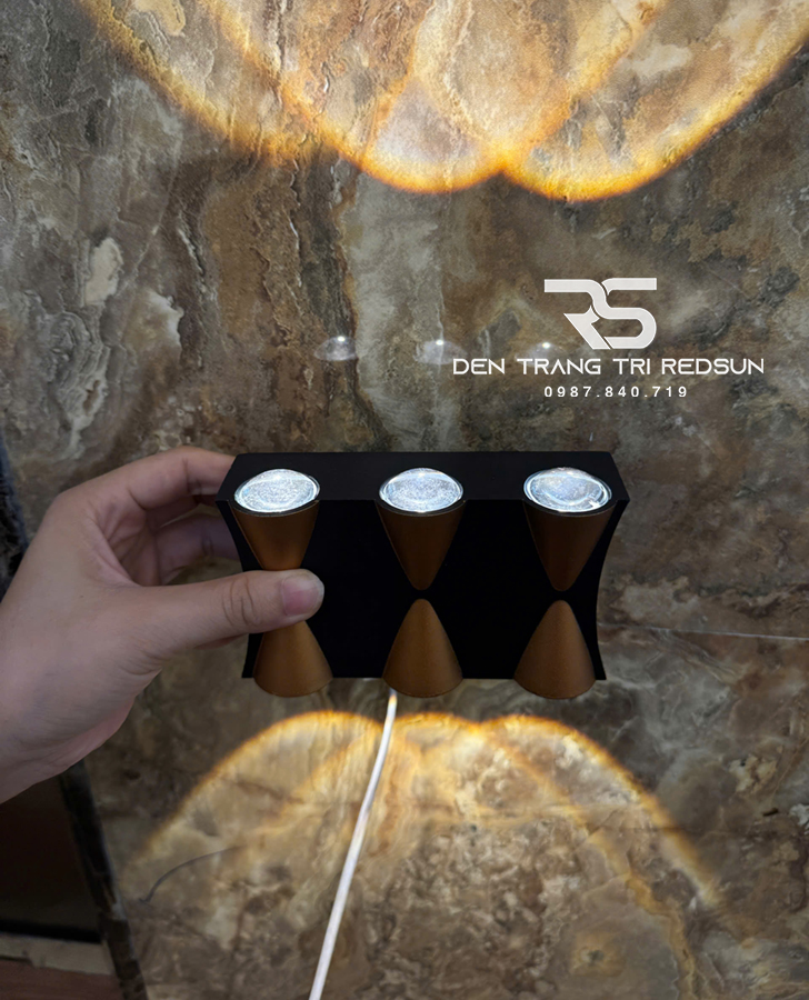 Đèn tường hiện đại lắp cầu thang LT048/6