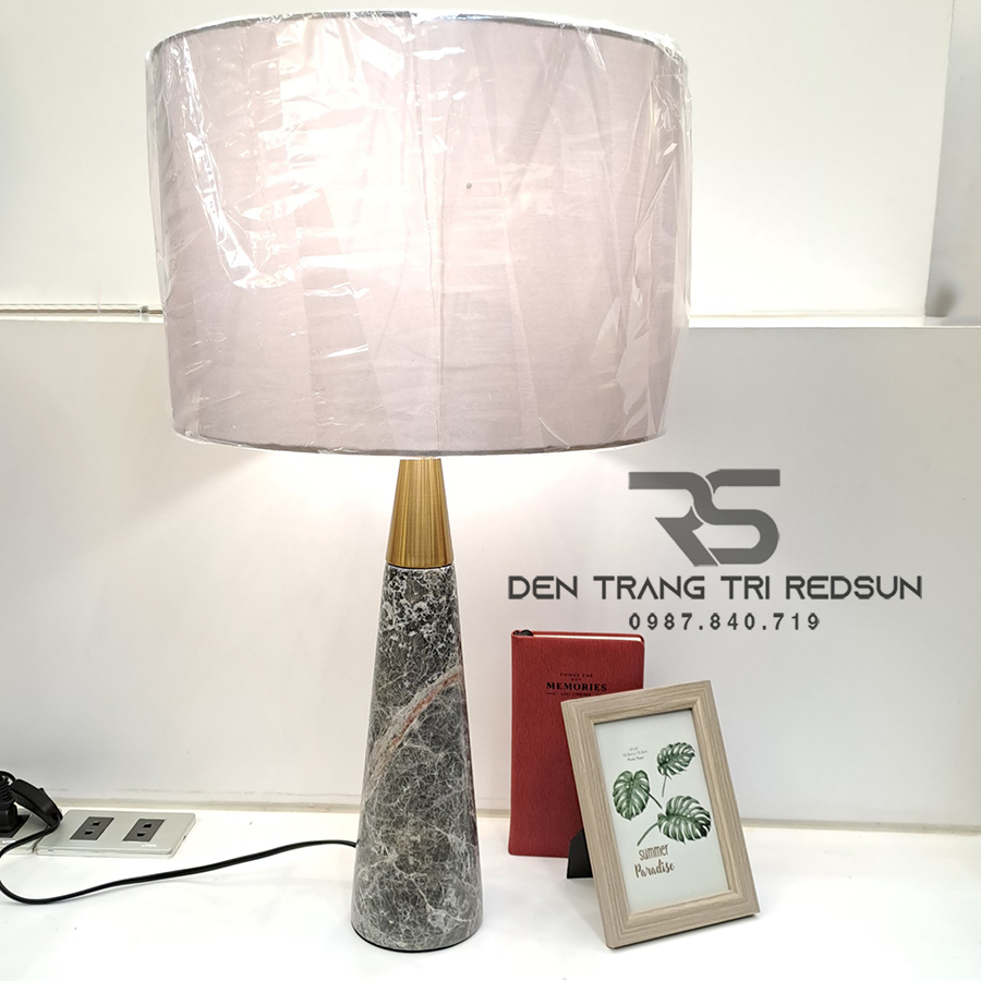 Đèn Bàn Hiện Đại Bắc Âu DB2053