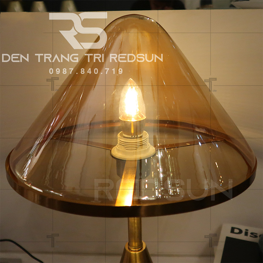 Đèn Bàn Hiện Đại Bắc Âu DB2032