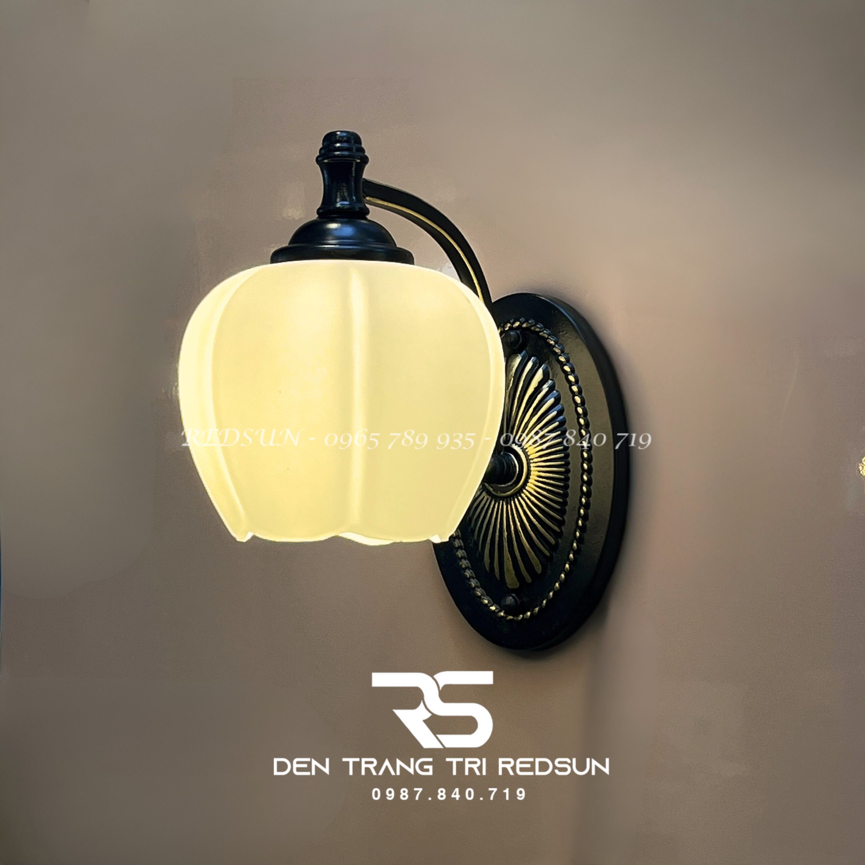 Đèn tường Trang Trí Phòng Khách, Cầu Thang Chao Thuỷ Tinh DT-1775