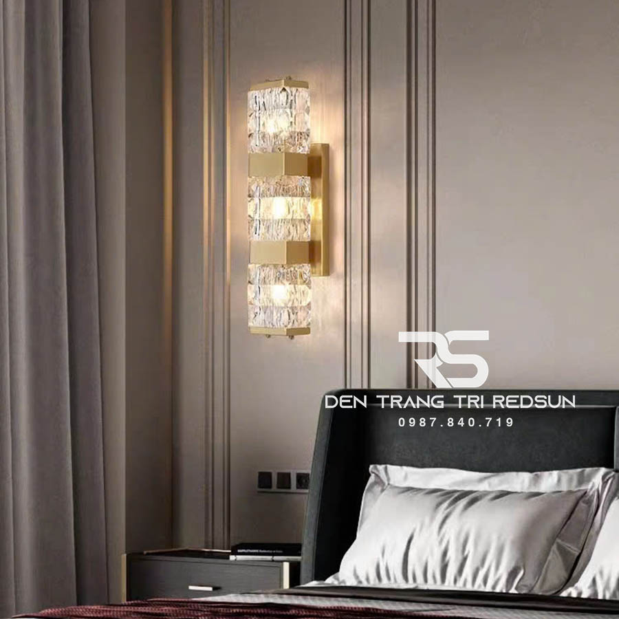 Đèn Tường Trang Trí Phòng Khách, Phòng Ngủ, Cầu Thang Phong Cách Bắc Âu Chất Liệu Pha Lê DTP-008