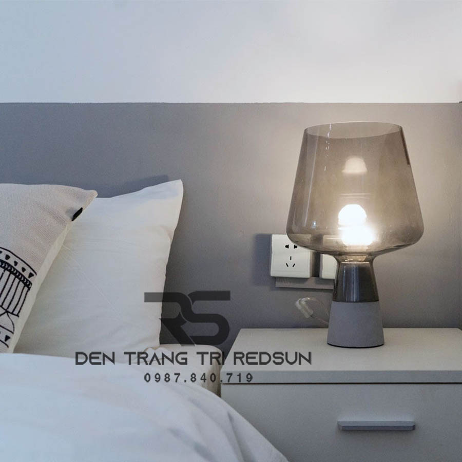 Đèn Bàn Hiện Đại Bắc Âu DB2067