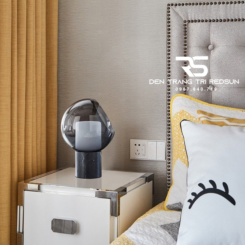 Đèn Bàn Hiện Đại Bắc Âu DB2086