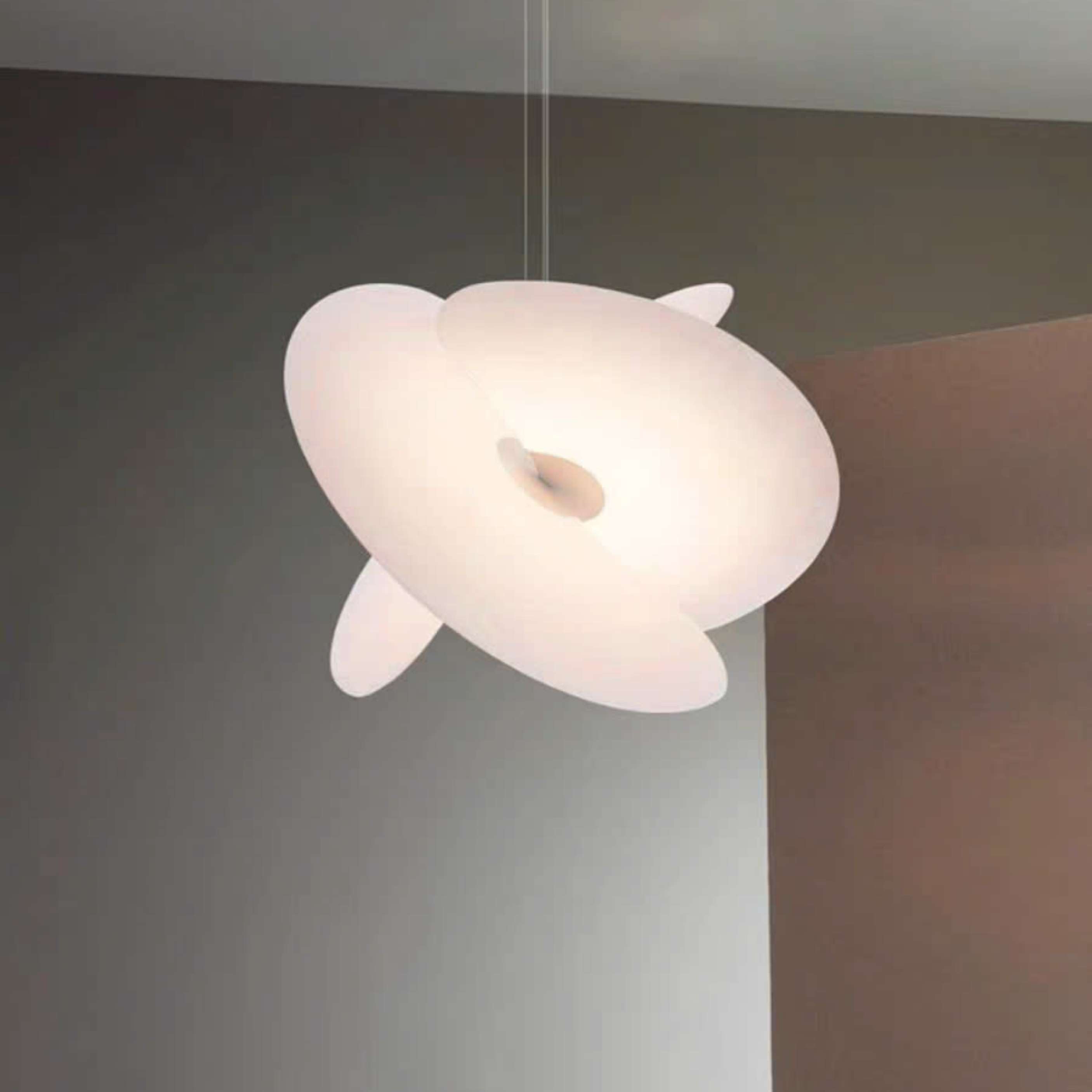 Đèn Chùm Trang Trí Phòng Khách Phòng Ngủ Phòng Ăn Ba Lá Phong Cách Bắc Âu DC-T095