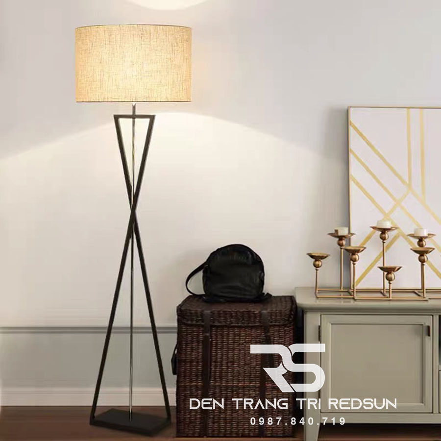 Đèn Sàn Hiện Đại DS-C2023