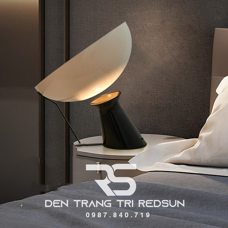 Đèn Bàn Hiện Đại Bắc Âu DB2063