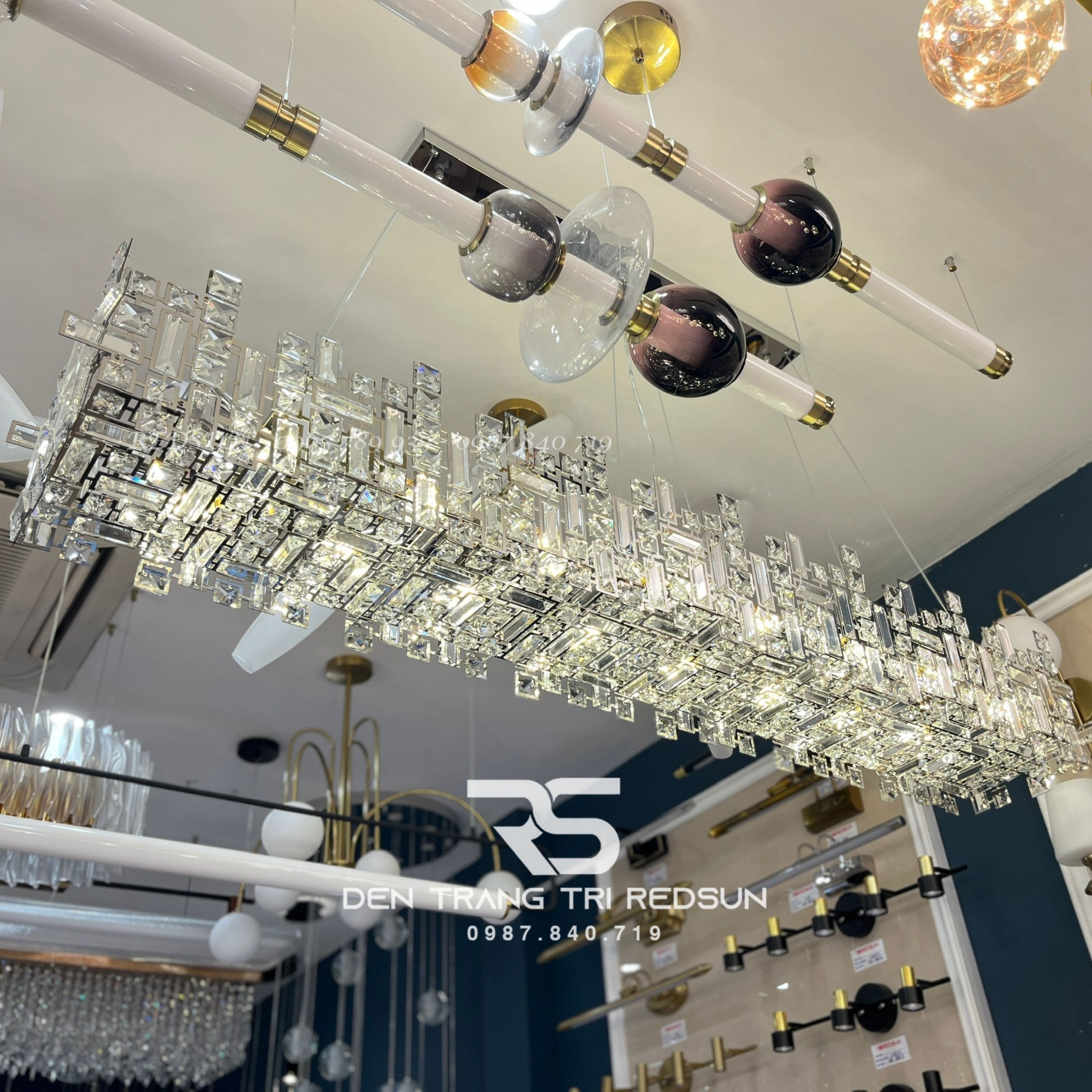 Đèn Chùm Trang Trí Phòng Khách, Sảnh Chờ, Phòng Ăn Chất Liệu Pha Lê Phong Cách Italia DCP-002