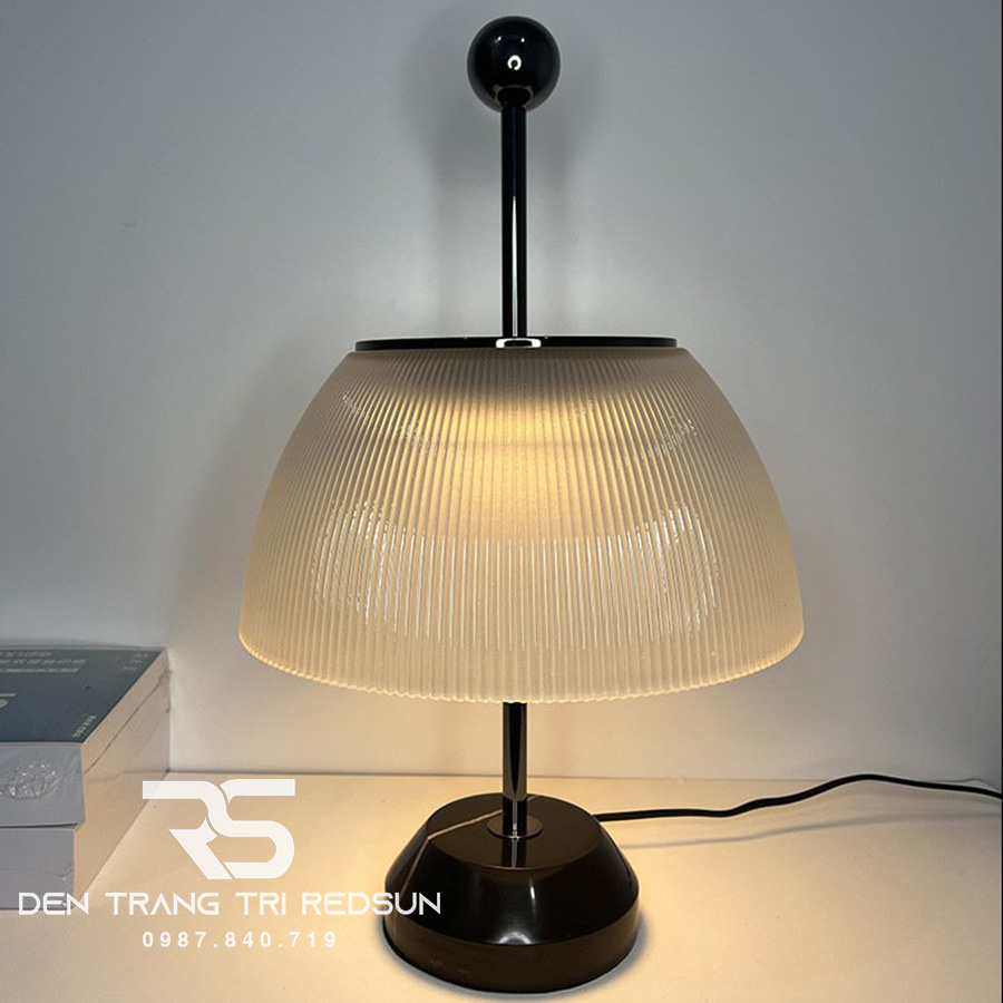 Đèn Bàn Hiện Đại Bắc Âu DB2076