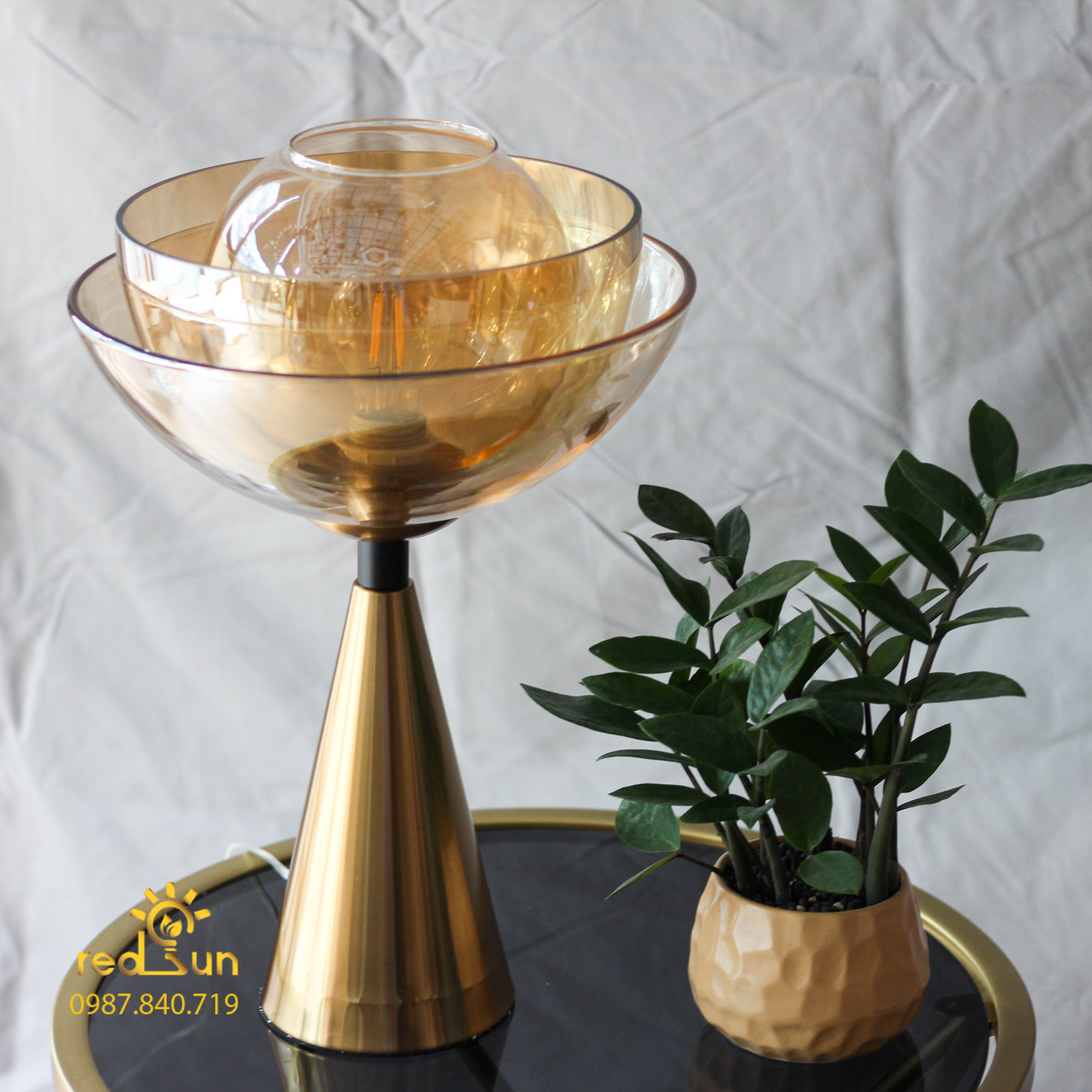 Đèn Bàn Hiện Đại DB2029