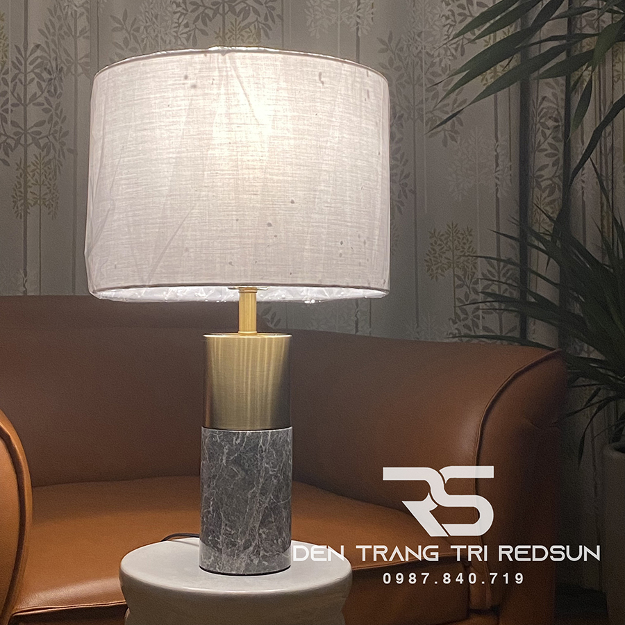 Đèn Bàn Hiện Đại Bắc Âu DB2051