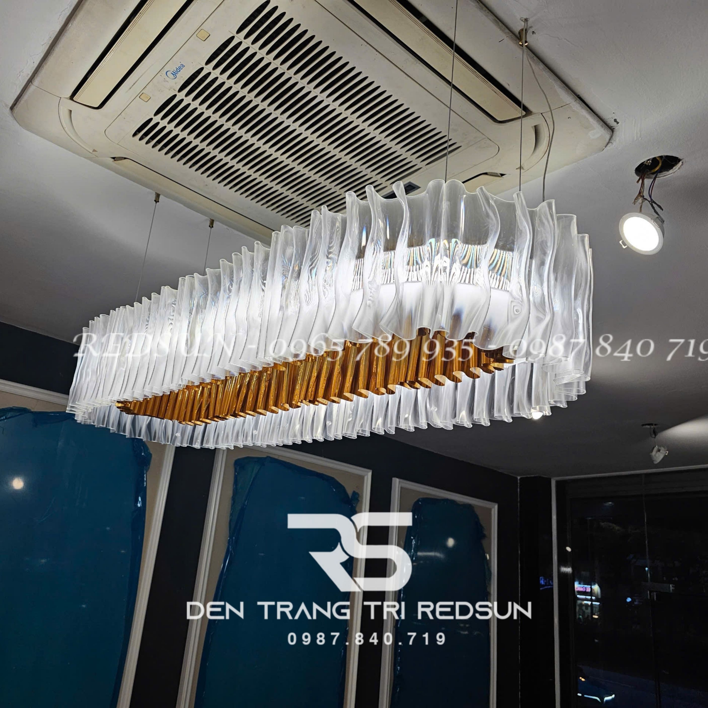 Đèn Chùm Bàn Ăn Hiện Đại Phong Cách Bắc Âu Chất Liệu Acrylic DC-L047