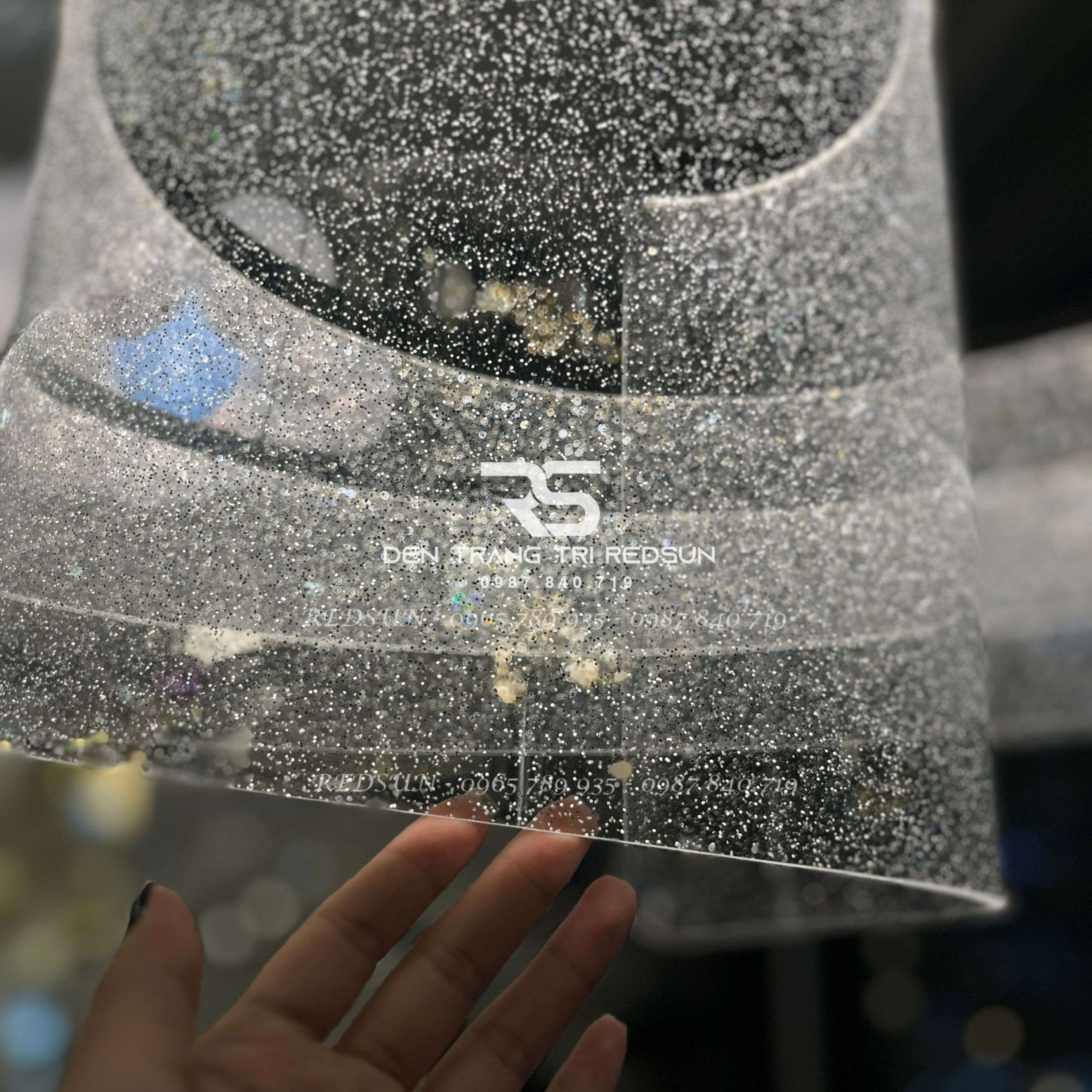 Đèn Chùm Trang Trí Phòng Khách, Phòng Ăn, Phòng Ngủ Dải Lụa Dáng Xoắn Phong Cách Bắc Âu MA06062PB-001