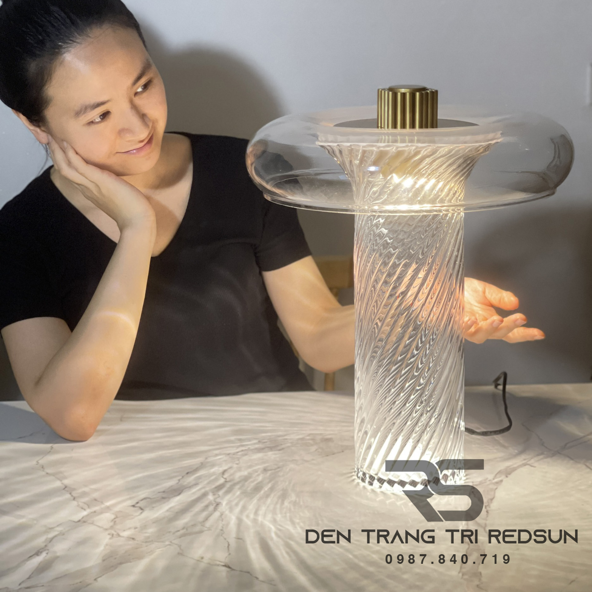 Đèn Bàn Hiện Đại Bắc Âu DB2098