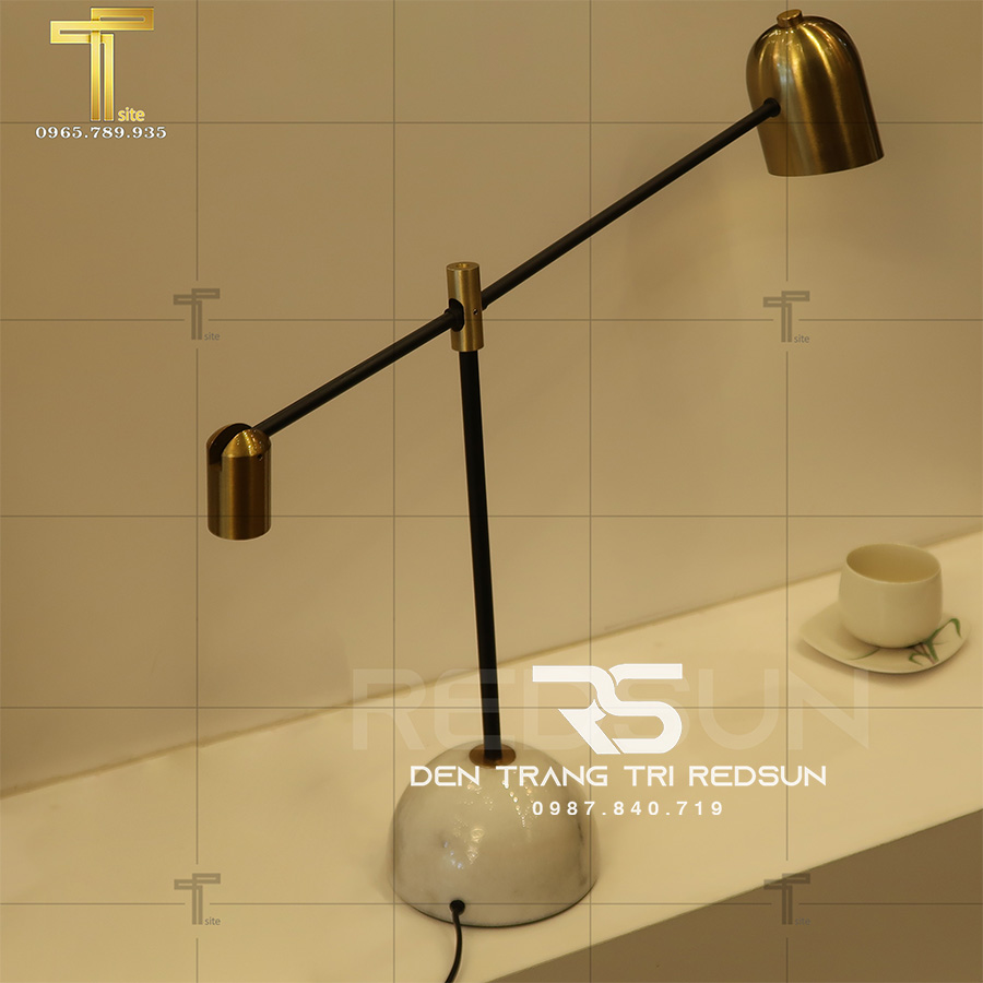 Đèn Bàn Hiện Đại Bắc Âu DB2078