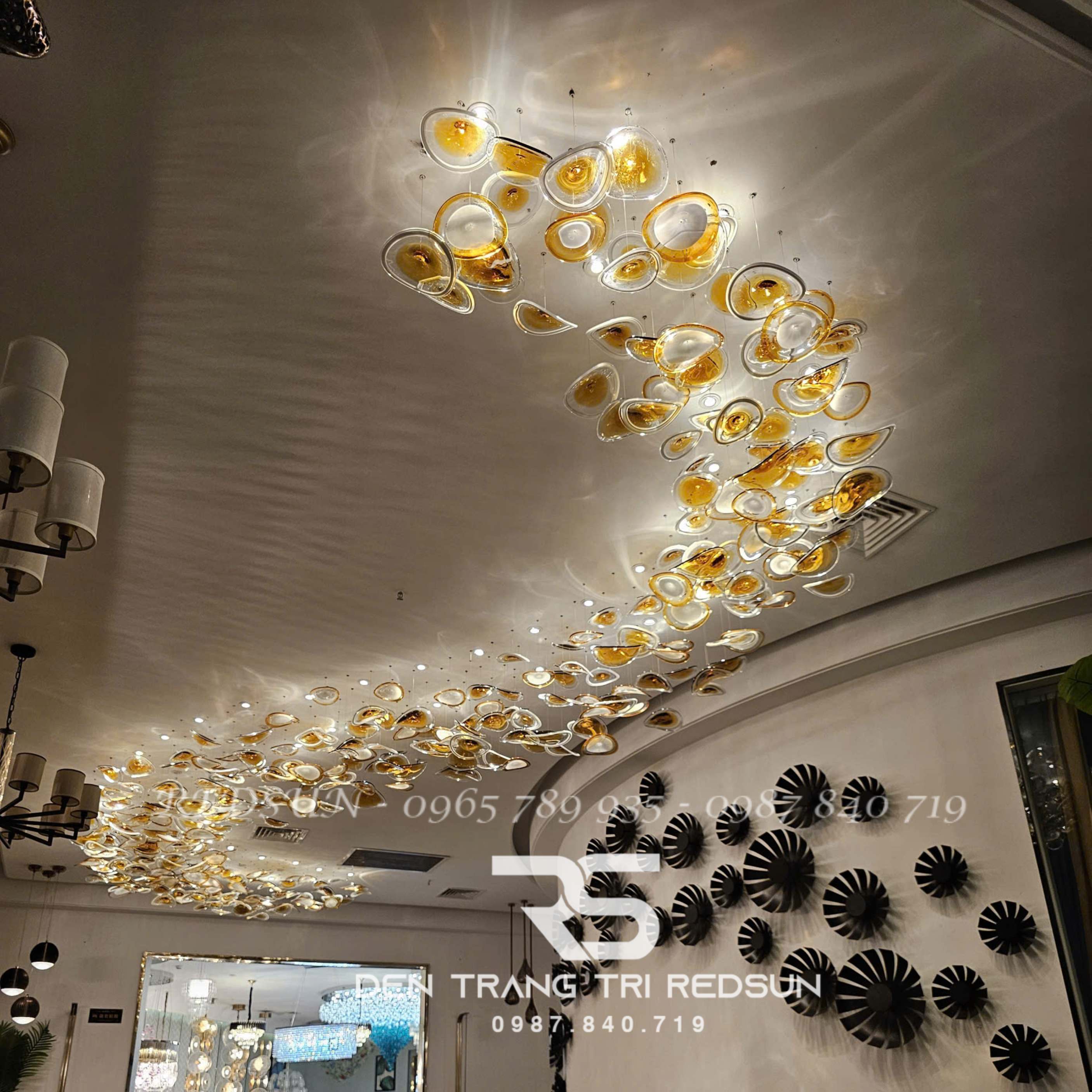 Đèn Thả Thiết Kế Cho Khách Sạn, Hành Lang, Biệt Thư, Phòng Khách, Phòng Ăn Hình Lá HTK-NK001