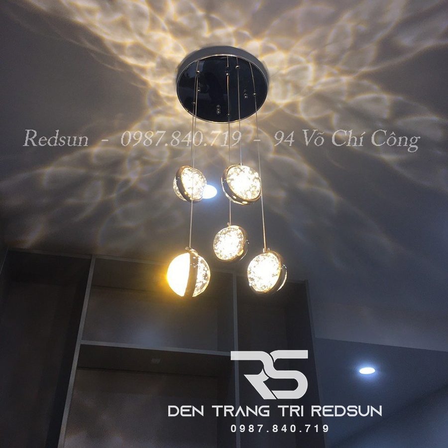 Đèn Thả Trần Hiện Đại Lắp Thông Tầng Cầu Thang, Phòng Khách, Bàn Ăn Chất Liệu Pha Lê HTK029