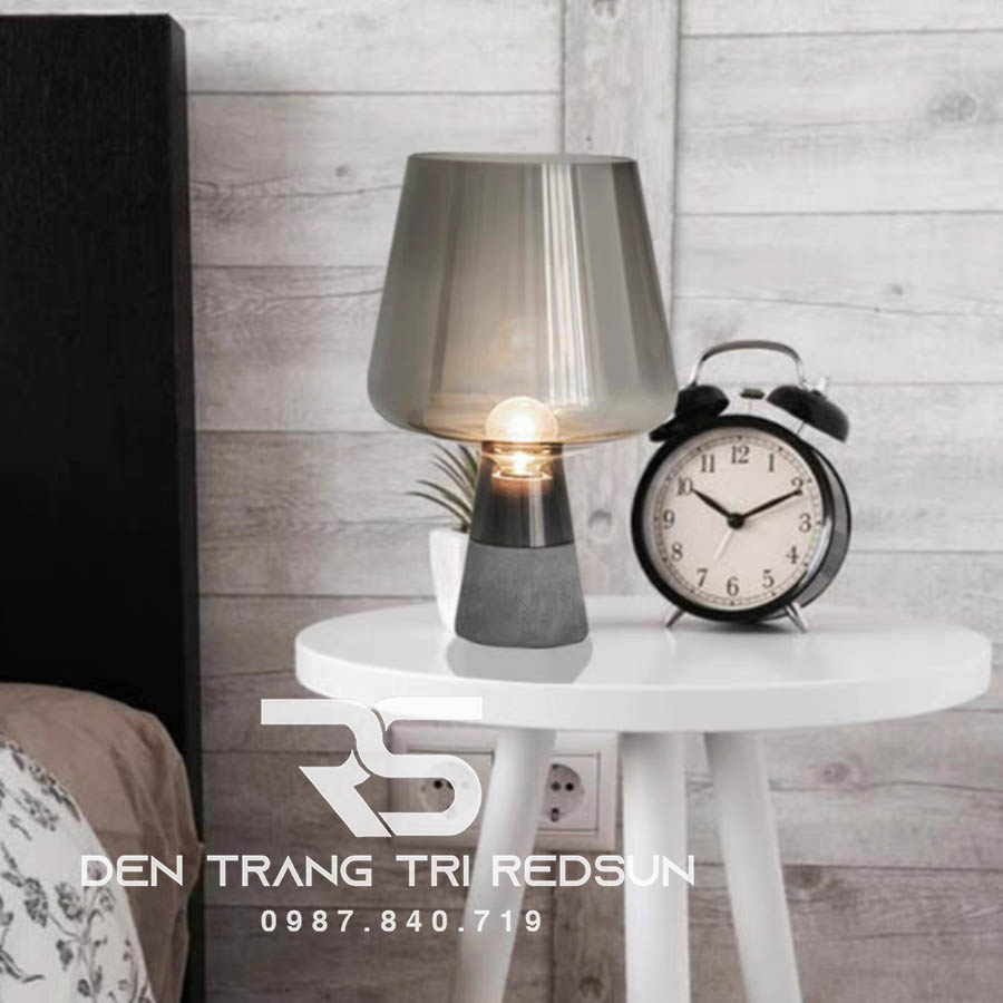 Đèn Bàn Hiện Đại Bắc Âu DB2067