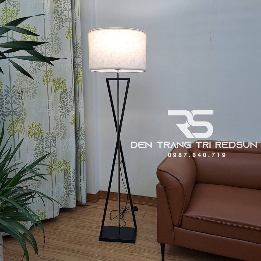 Đèn Sàn Hiện Đại DS-C2023