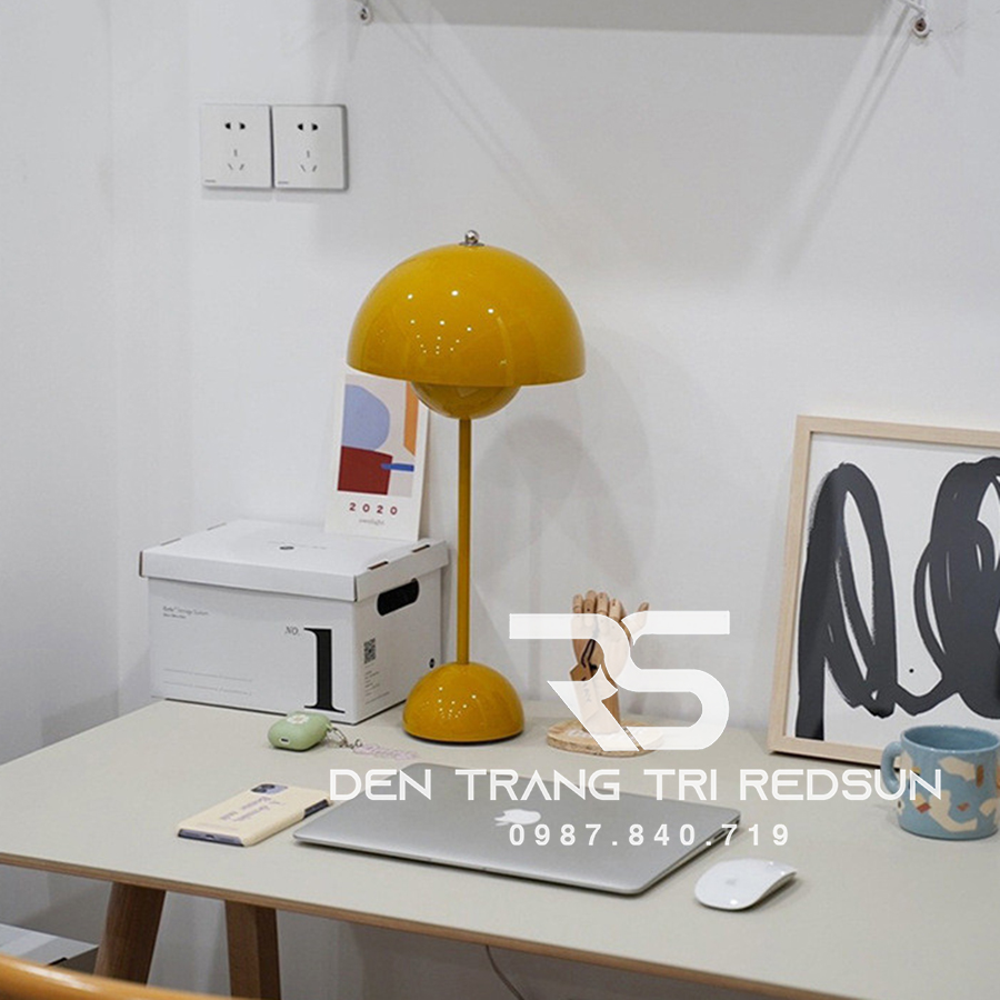 Đèn Bàn Hiện Đại Bắc Âu DB2069