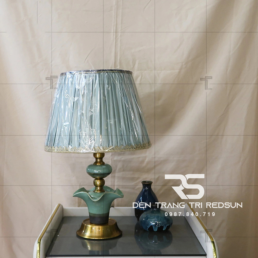 den-ban-hien-dai-db-c077