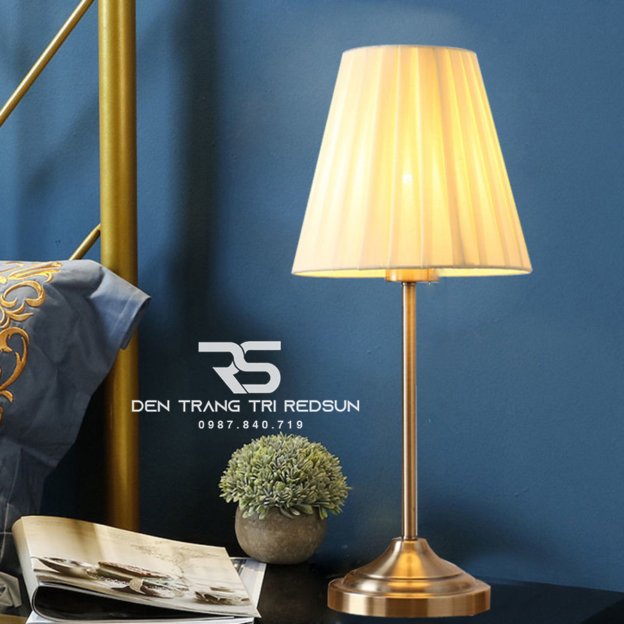 Đèn Bàn Hiện Đại B133