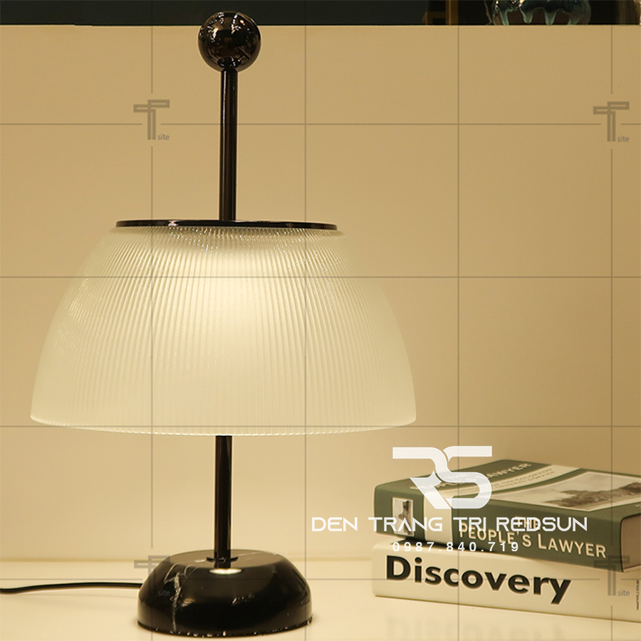 Đèn Bàn Hiện Đại Bắc Âu DB2076