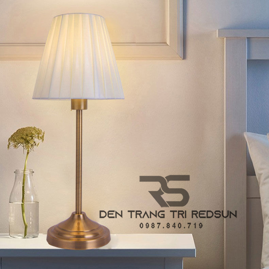 den-ban-hien-dai-b133