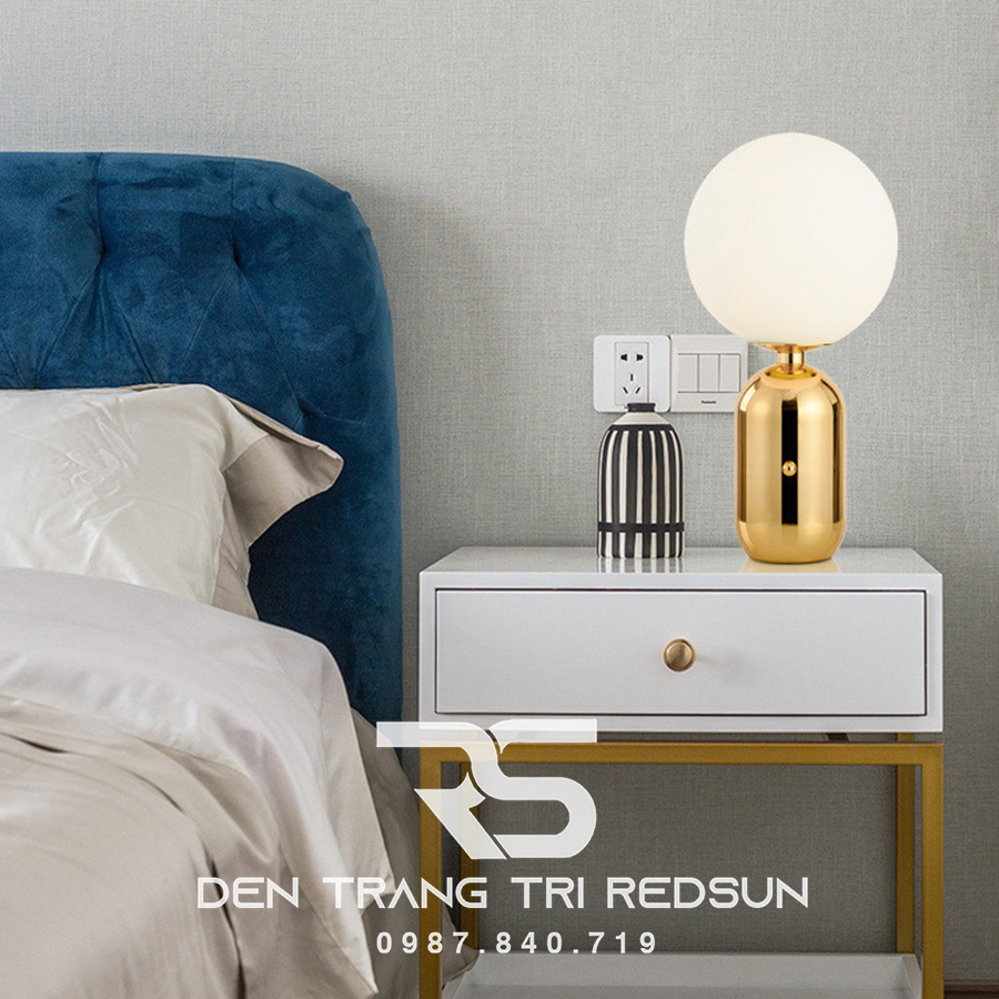 Đèn Bàn Hiện Đại Bắc Âu DB2059