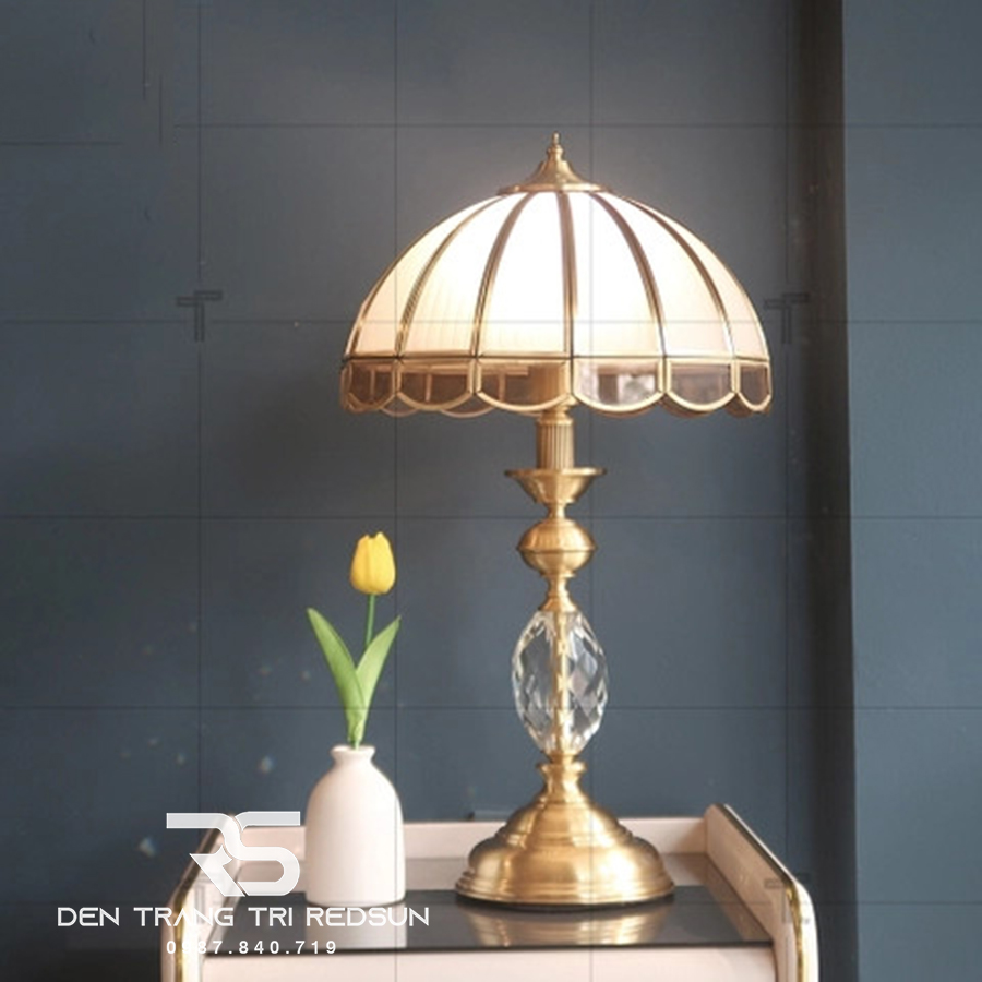 Đèn Bàn Hiện Đại DB-C502