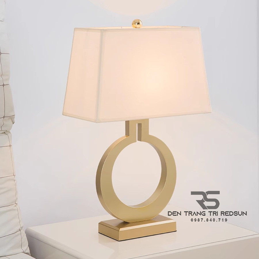 Đèn Bàn Hiện Đại Bắc Âu DB2068